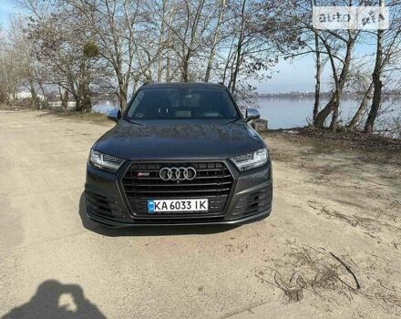 Сірий Ауді SQ7, об'ємом двигуна 4 л та пробігом 100 тис. км за 63000 $, фото 1 на Automoto.ua