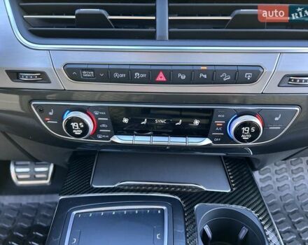 Серый Ауди SQ7, объемом двигателя 3.96 л и пробегом 96 тыс. км за 55750 $, фото 70 на Automoto.ua