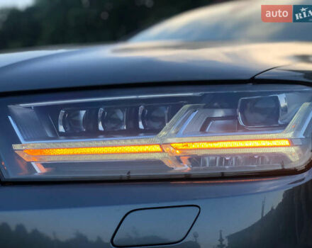 Серый Ауди SQ7, объемом двигателя 3.96 л и пробегом 103 тыс. км за 62000 $, фото 60 на Automoto.ua