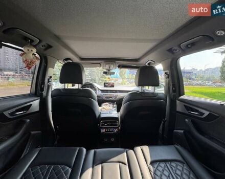 Сірий Ауді SQ7, об'ємом двигуна 4 л та пробігом 96 тис. км за 59900 $, фото 15 на Automoto.ua