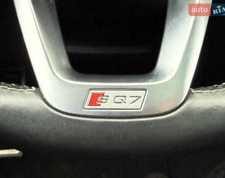 Сірий Ауді SQ7, об'ємом двигуна 4 л та пробігом 148 тис. км за 46999 $, фото 95 на Automoto.ua