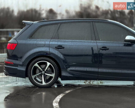 Сірий Ауді SQ7, об'ємом двигуна 4 л та пробігом 170 тис. км за 44900 $, фото 5 на Automoto.ua