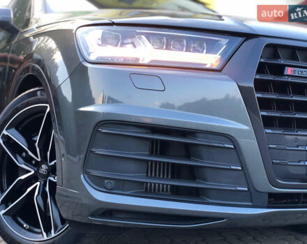 Серый Ауди SQ7, объемом двигателя 3.96 л и пробегом 103 тыс. км за 62000 $, фото 15 на Automoto.ua