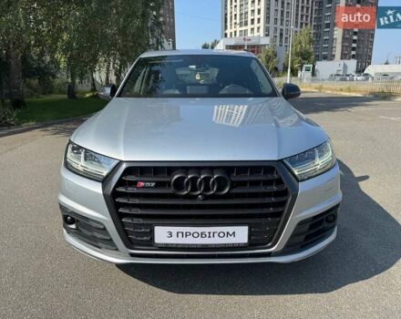 Сірий Ауді SQ7, об'ємом двигуна 4 л та пробігом 96 тис. км за 59900 $, фото 2 на Automoto.ua