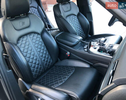 Серый Ауди SQ7, объемом двигателя 3.96 л и пробегом 103 тыс. км за 62000 $, фото 111 на Automoto.ua