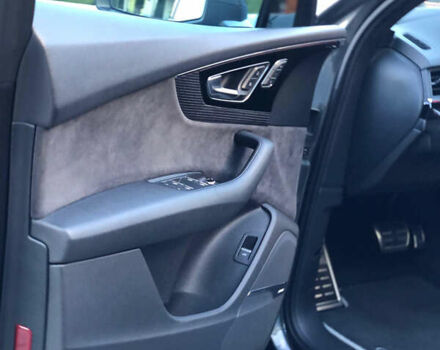 Серый Ауди SQ7, объемом двигателя 3.96 л и пробегом 103 тыс. км за 62000 $, фото 80 на Automoto.ua