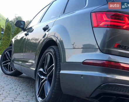 Серый Ауди SQ7, объемом двигателя 3.96 л и пробегом 103 тыс. км за 62000 $, фото 40 на Automoto.ua