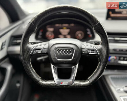 Сірий Ауді SQ7, об'ємом двигуна 4 л та пробігом 170 тис. км за 44900 $, фото 14 на Automoto.ua