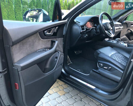 Серый Ауди SQ7, объемом двигателя 3.96 л и пробегом 103 тыс. км за 62000 $, фото 82 на Automoto.ua
