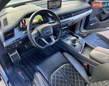 Серый Ауди SQ7, объемом двигателя 3.96 л и пробегом 96 тыс. км за 55750 $, фото 43 на Automoto.ua
