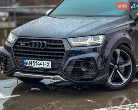 Сірий Ауді SQ7, об'ємом двигуна 4 л та пробігом 170 тис. км за 44900 $, фото 1 на Automoto.ua