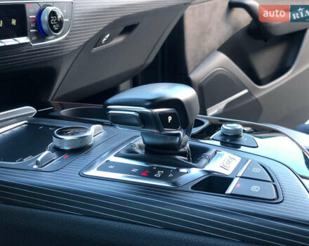 Серый Ауди SQ7, объемом двигателя 3.96 л и пробегом 103 тыс. км за 62000 $, фото 79 на Automoto.ua