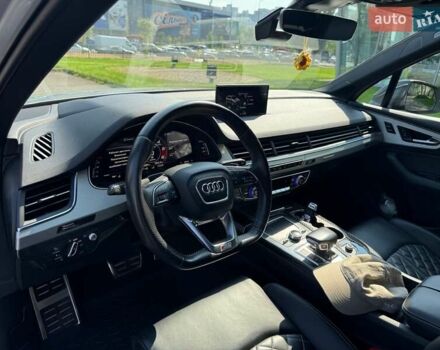Сірий Ауді SQ7, об'ємом двигуна 4 л та пробігом 96 тис. км за 59900 $, фото 30 на Automoto.ua
