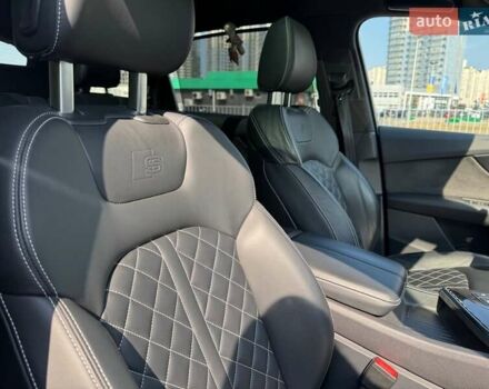 Сірий Ауді SQ7, об'ємом двигуна 4 л та пробігом 96 тис. км за 59900 $, фото 43 на Automoto.ua