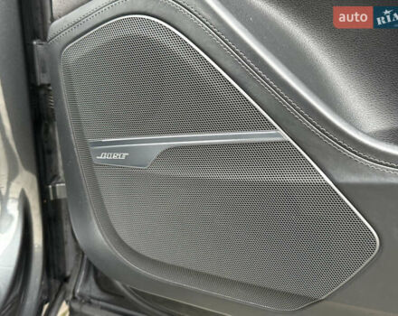 Сірий Ауді SQ7, об'ємом двигуна 4 л та пробігом 148 тис. км за 46999 $, фото 57 на Automoto.ua