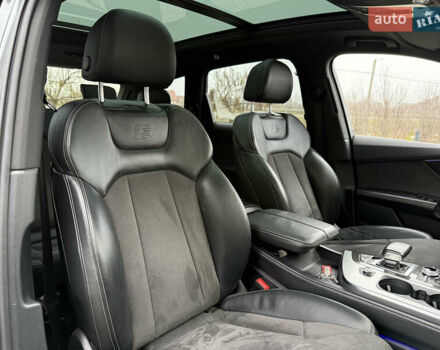 Сірий Ауді SQ7, об'ємом двигуна 4 л та пробігом 148 тис. км за 46999 $, фото 52 на Automoto.ua