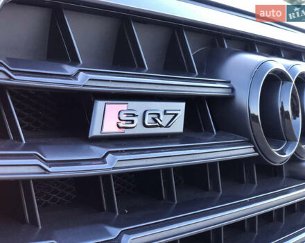Серый Ауди SQ7, объемом двигателя 3.96 л и пробегом 103 тыс. км за 62000 $, фото 12 на Automoto.ua