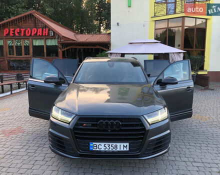 Серый Ауди SQ7, объемом двигателя 3.96 л и пробегом 103 тыс. км за 62000 $, фото 93 на Automoto.ua