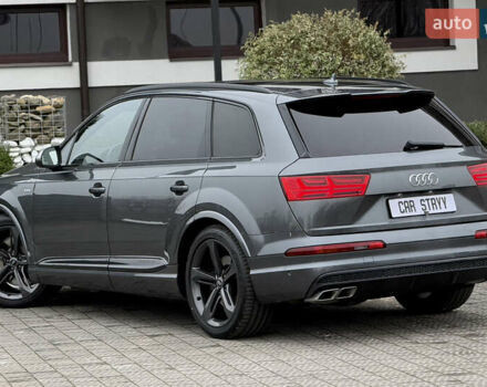 Сірий Ауді SQ7, об'ємом двигуна 4 л та пробігом 148 тис. км за 46999 $, фото 43 на Automoto.ua