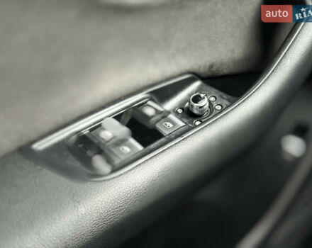 Сірий Ауді SQ7, об'ємом двигуна 4 л та пробігом 170 тис. км за 44900 $, фото 23 на Automoto.ua