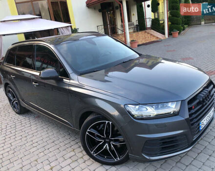Серый Ауди SQ7, объемом двигателя 3.96 л и пробегом 103 тыс. км за 62000 $, фото 3 на Automoto.ua