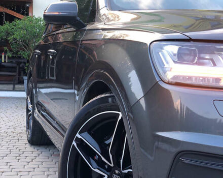 Серый Ауди SQ7, объемом двигателя 3.96 л и пробегом 103 тыс. км за 62000 $, фото 20 на Automoto.ua