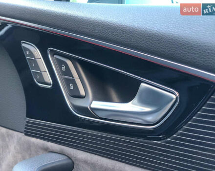 Серый Ауди SQ7, объемом двигателя 3.96 л и пробегом 103 тыс. км за 62000 $, фото 88 на Automoto.ua