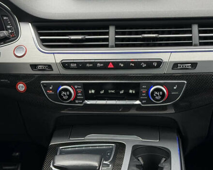 Сірий Ауді SQ7, об'ємом двигуна 4 л та пробігом 148 тис. км за 46999 $, фото 68 на Automoto.ua