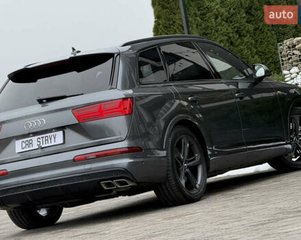 Сірий Ауді SQ7, об'ємом двигуна 4 л та пробігом 148 тис. км за 46999 $, фото 33 на Automoto.ua