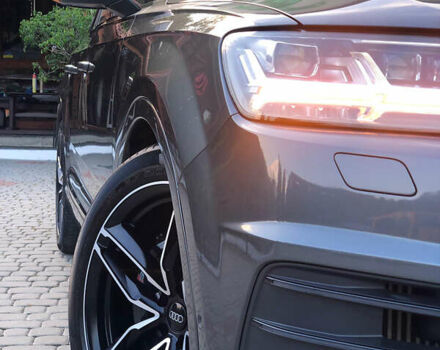 Серый Ауди SQ7, объемом двигателя 3.96 л и пробегом 103 тыс. км за 62000 $, фото 11 на Automoto.ua