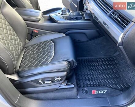 Серый Ауди SQ7, объемом двигателя 3.96 л и пробегом 96 тыс. км за 55750 $, фото 64 на Automoto.ua