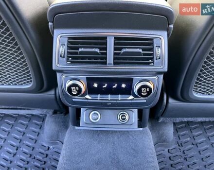 Серый Ауди SQ7, объемом двигателя 3.96 л и пробегом 96 тыс. км за 55750 $, фото 61 на Automoto.ua