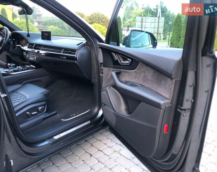 Серый Ауди SQ7, объемом двигателя 3.96 л и пробегом 103 тыс. км за 62000 $, фото 85 на Automoto.ua