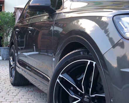 Серый Ауди SQ7, объемом двигателя 3.96 л и пробегом 103 тыс. км за 62000 $, фото 6 на Automoto.ua