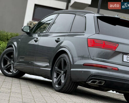 Сірий Ауді SQ7, об'ємом двигуна 4 л та пробігом 148 тис. км за 46999 $, фото 45 на Automoto.ua