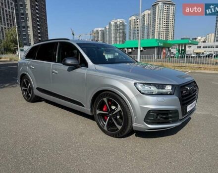 Сірий Ауді SQ7, об'ємом двигуна 4 л та пробігом 96 тис. км за 59900 $, фото 4 на Automoto.ua