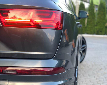 Серый Ауди SQ7, объемом двигателя 3.96 л и пробегом 103 тыс. км за 62000 $, фото 73 на Automoto.ua