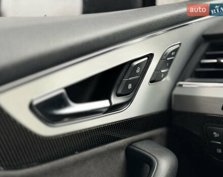 Сірий Ауді SQ7, об'ємом двигуна 4 л та пробігом 170 тис. км за 44900 $, фото 22 на Automoto.ua