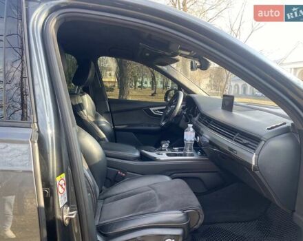 Серый Ауди SQ7, объемом двигателя 3.96 л и пробегом 138 тыс. км за 61000 $, фото 13 на Automoto.ua