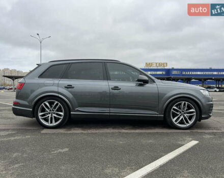 Серый Ауди SQ7, объемом двигателя 3.96 л и пробегом 232 тыс. км за 46000 $, фото 9 на Automoto.ua