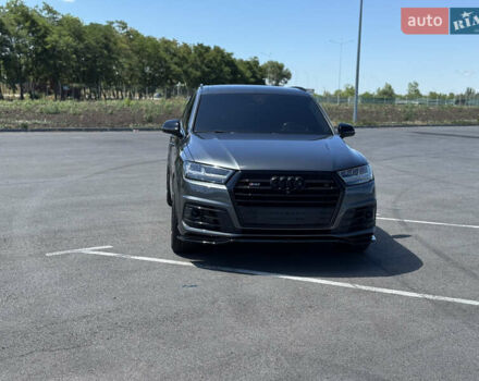 Серый Ауди SQ7, объемом двигателя 3.96 л и пробегом 174 тыс. км за 57500 $, фото 4 на Automoto.ua