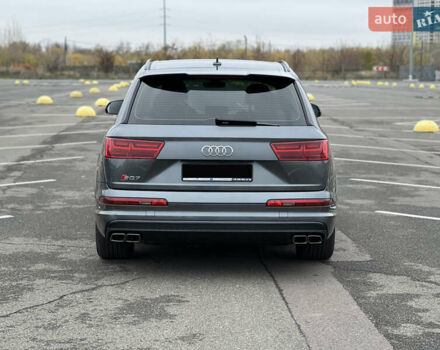 Серый Ауди SQ7, объемом двигателя 3.96 л и пробегом 232 тыс. км за 46000 $, фото 5 на Automoto.ua