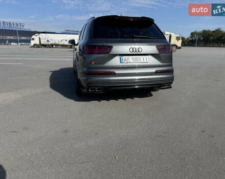 Серый Ауди SQ7, объемом двигателя 3.96 л и пробегом 174 тыс. км за 57500 $, фото 16 на Automoto.ua