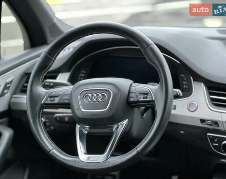 Серый Ауди SQ7, объемом двигателя 3.96 л и пробегом 232 тыс. км за 46000 $, фото 18 на Automoto.ua