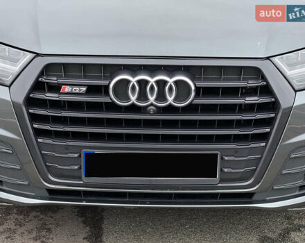 Серый Ауди SQ7, объемом двигателя 3.96 л и пробегом 232 тыс. км за 46000 $, фото 12 на Automoto.ua