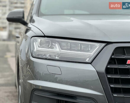 Серый Ауди SQ7, объемом двигателя 3.96 л и пробегом 232 тыс. км за 46000 $, фото 11 на Automoto.ua