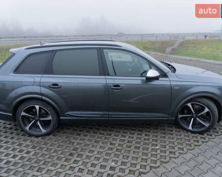 Серый Ауди SQ7, объемом двигателя 3.96 л и пробегом 148 тыс. км за 56000 $, фото 2 на Automoto.ua