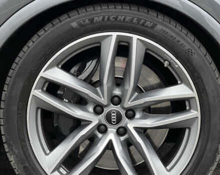 Серый Ауди SQ7, объемом двигателя 3.96 л и пробегом 232 тыс. км за 46000 $, фото 13 на Automoto.ua