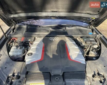 Серый Ауди SQ7, объемом двигателя 3.96 л и пробегом 138 тыс. км за 61000 $, фото 8 на Automoto.ua