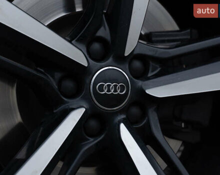 Серый Ауди SQ7, объемом двигателя 3.96 л и пробегом 148 тыс. км за 56000 $, фото 6 на Automoto.ua